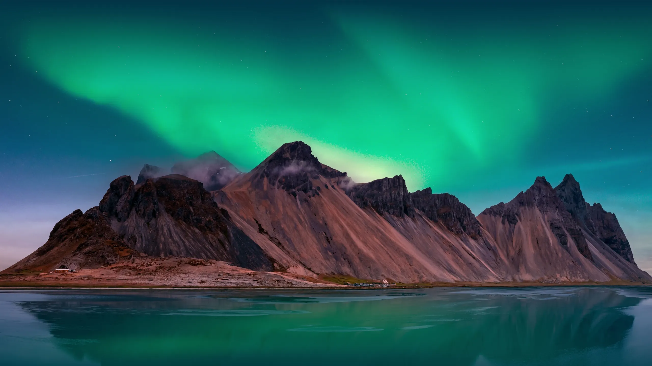 Aurora Step Into Wonder