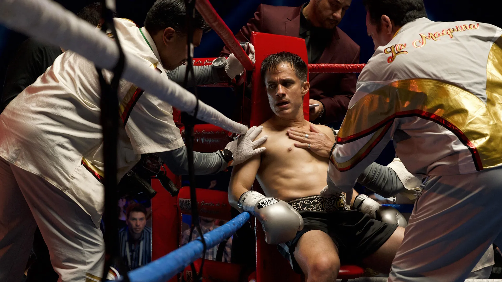 Esteban Osuna (played by Gael García Bernal) sits in his corner between rounds.