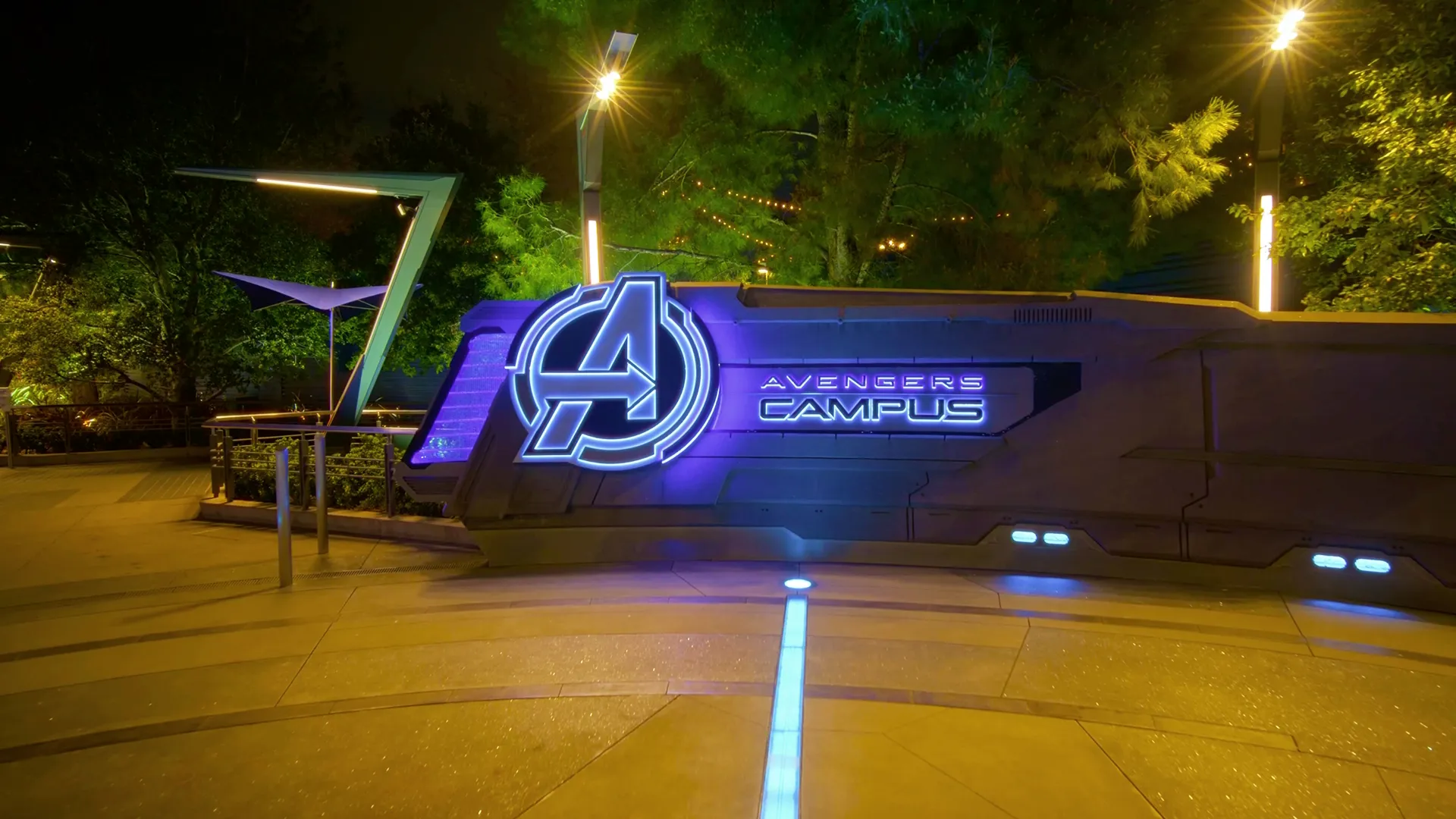 アベンジャーズ・キャンパス