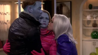 thumbnail - S4:E18 Melissa and Joey's Frozen