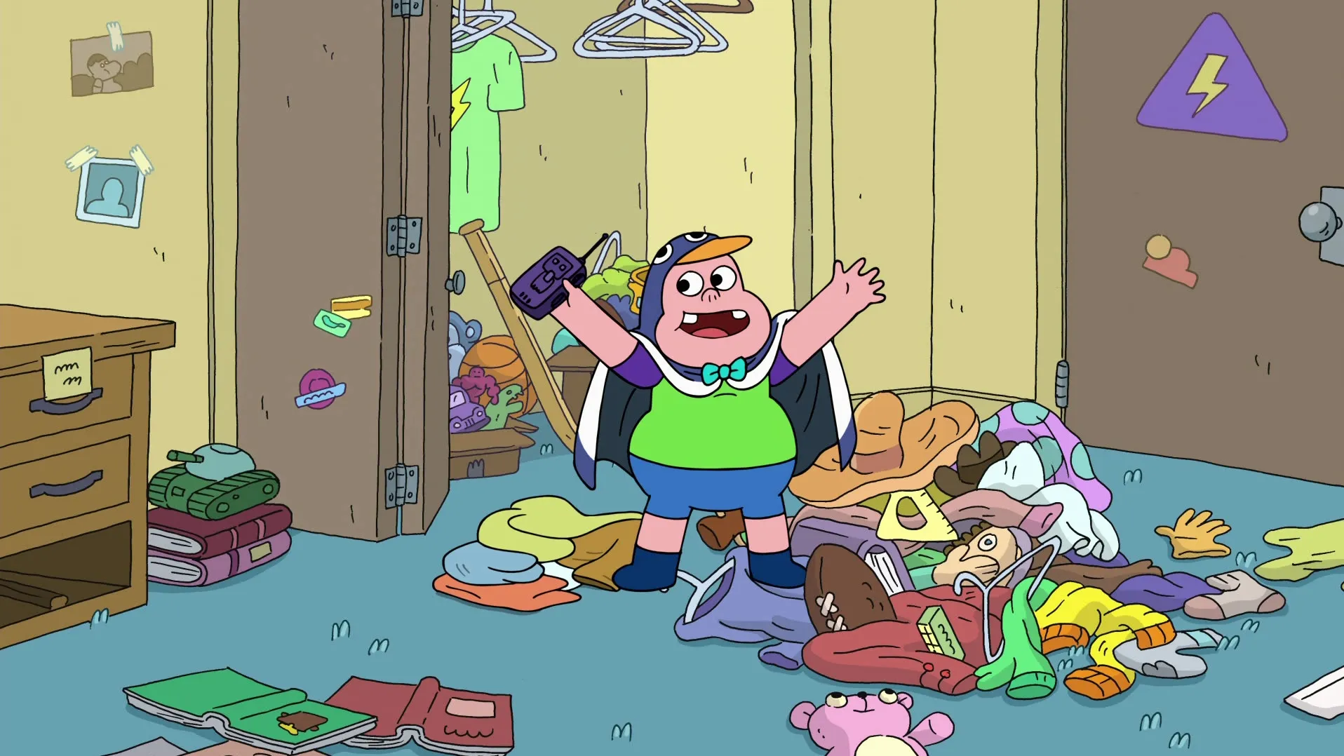 thumbnail - S3:E17 Clarence's Stormy Sleepover - Episode 1: The Phantom Clarence