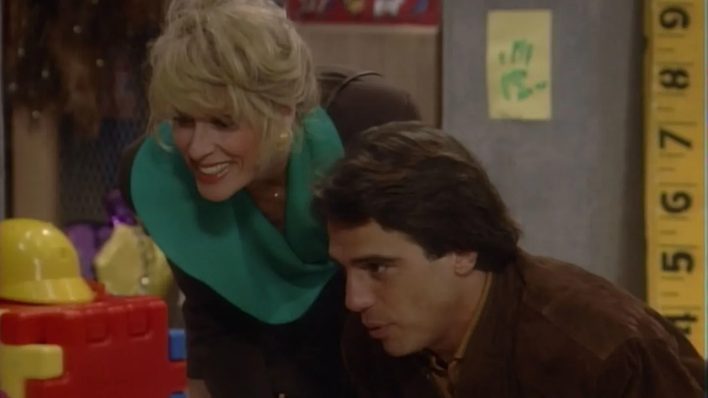 thumbnail - S7:E7 Parental Guidance Suggested