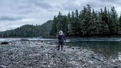 thumbnail - S1:E1 Between Water and Wolves