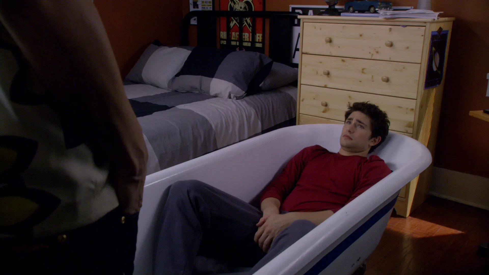 thumbnail - S3:E4 In the Company of Men