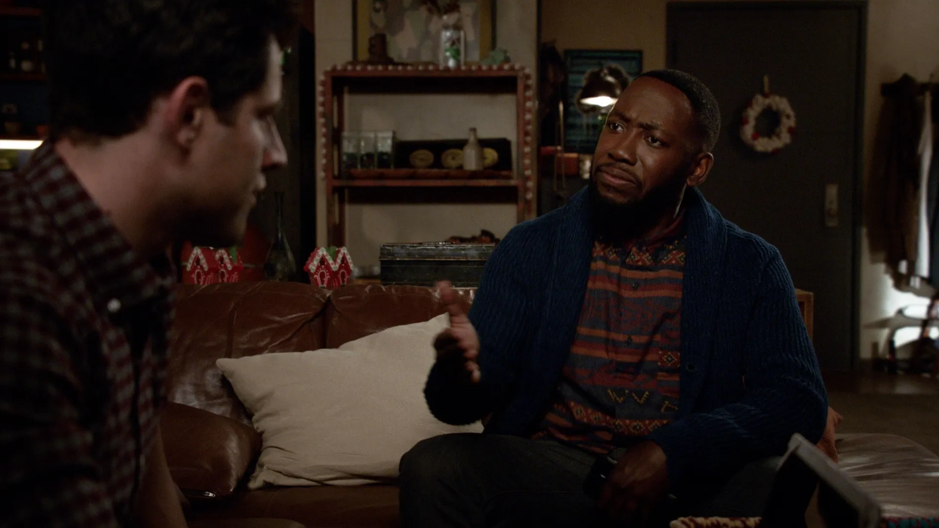 thumbnail - S6:E10 Christmas Eve Eve