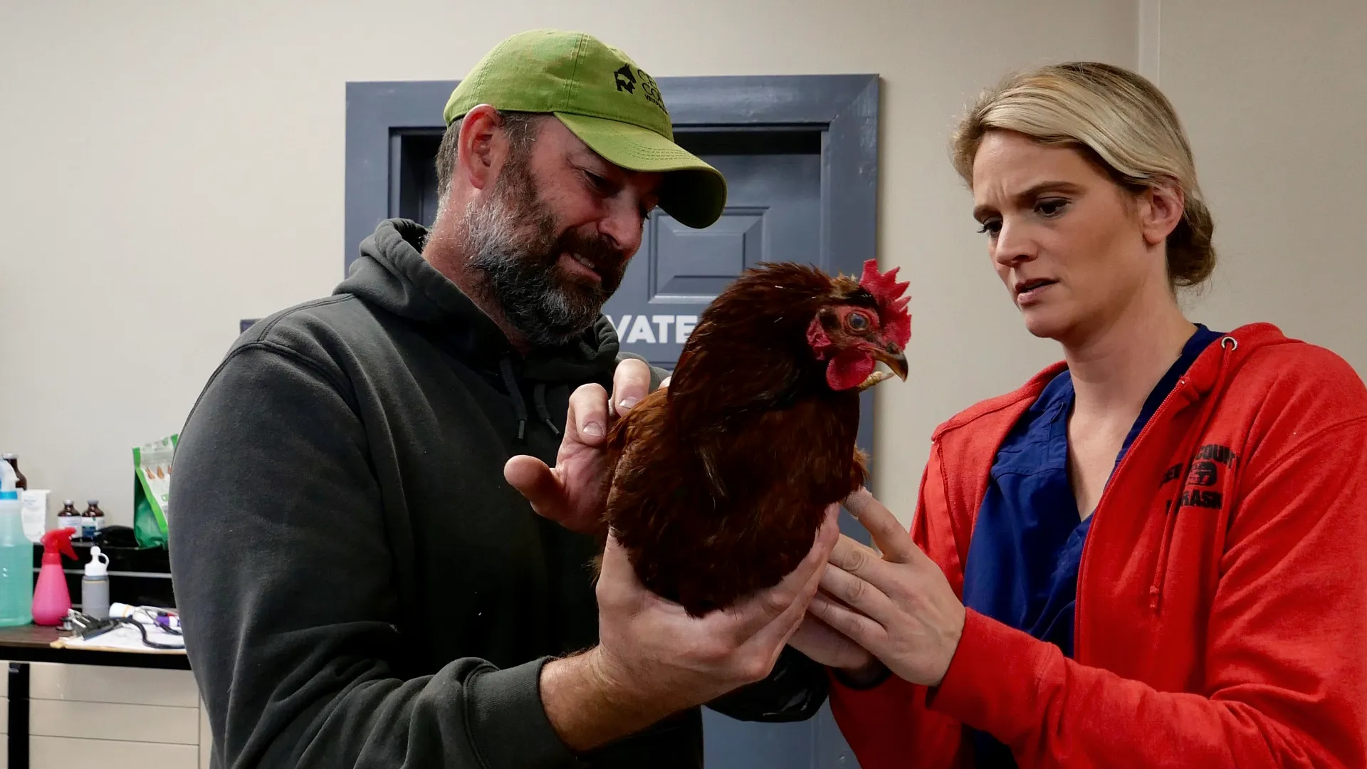 thumbnail - S3:E7 Poultry In Motion