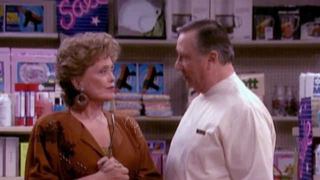 thumbnail - S7:E12 From Here to the Pharmacy