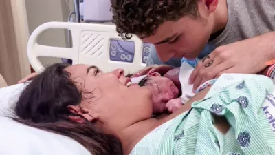 thumbnail - S3:E13 She Don't Know How To Love