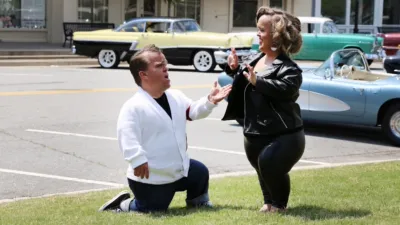 thumbnail - S7:E1 Summer Lovin'