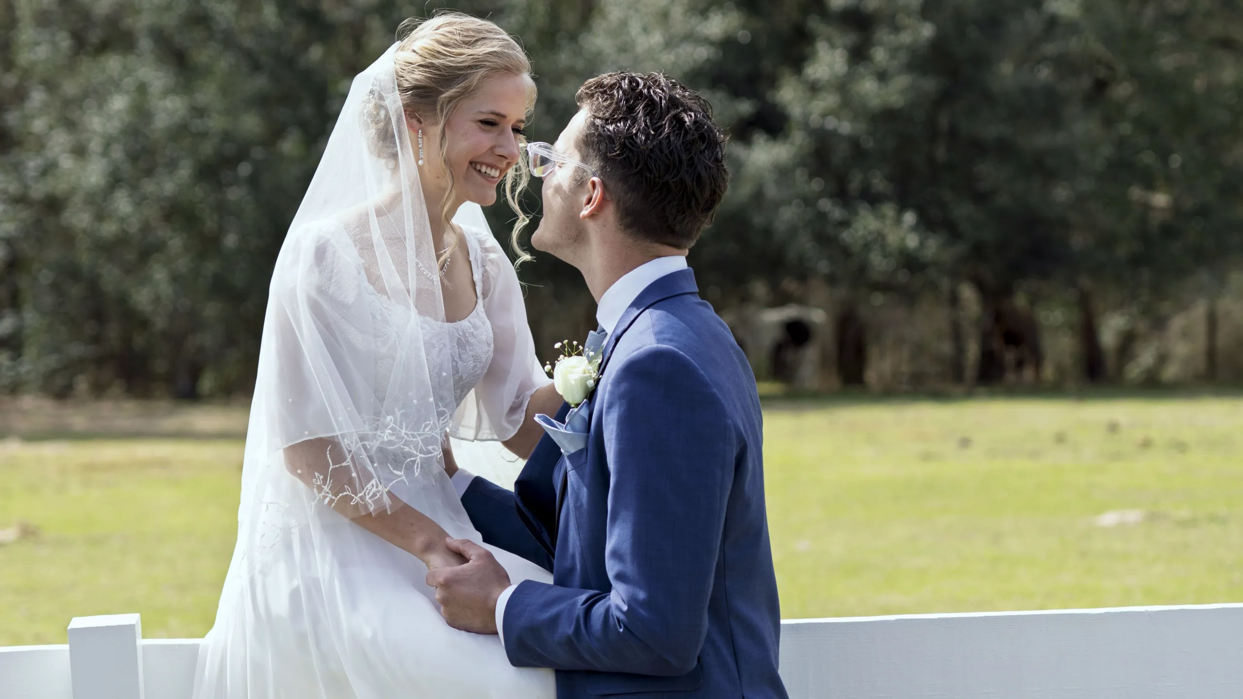 thumbnail - S7:E9 The First Kiss