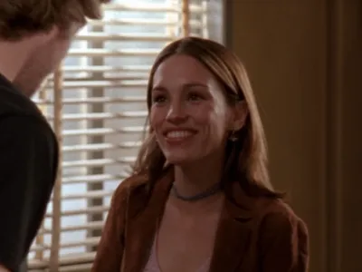 thumbnail - S4:E20 Spin The Bottle