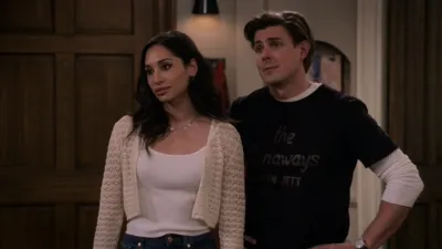 thumbnail - S2:E19 Shady Parker