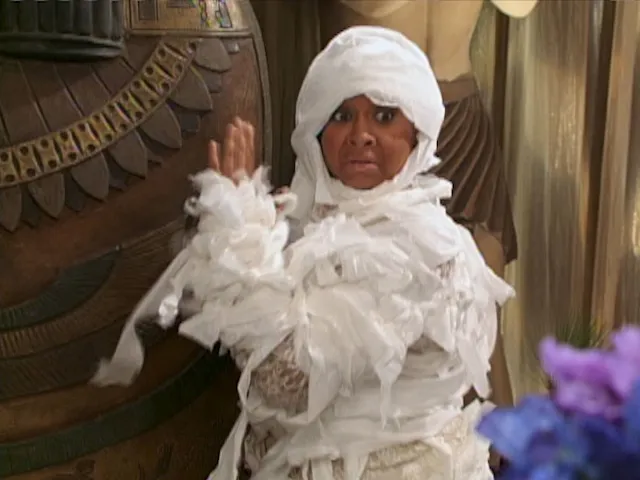 thumbnail - S4:E2 Pin Pals