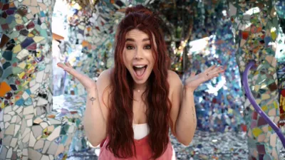 thumbnail - S1:E1 Living in Art: Kaleidoscopic Homes