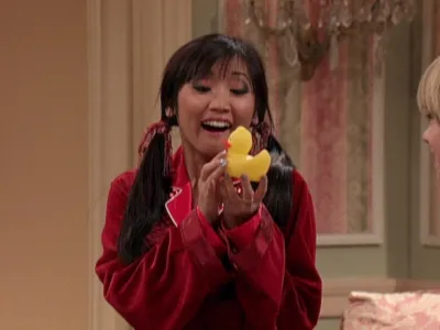 thumbnail - S3:E7 Sleepover Suite