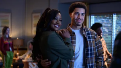 thumbnail - S6:E3 Ain't Nothing Like the Real Thing