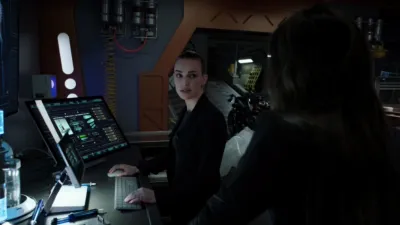 thumbnail - S7:E1 The New Deal