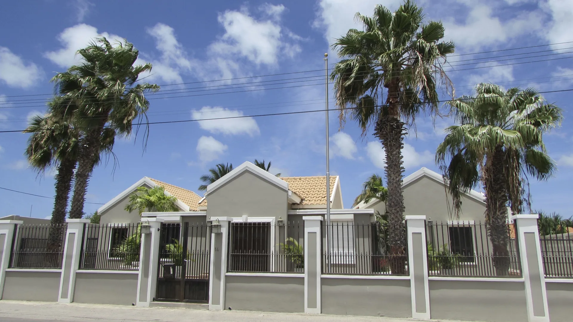 thumbnail - S13:E1 Exploring New Terrain on Aruba