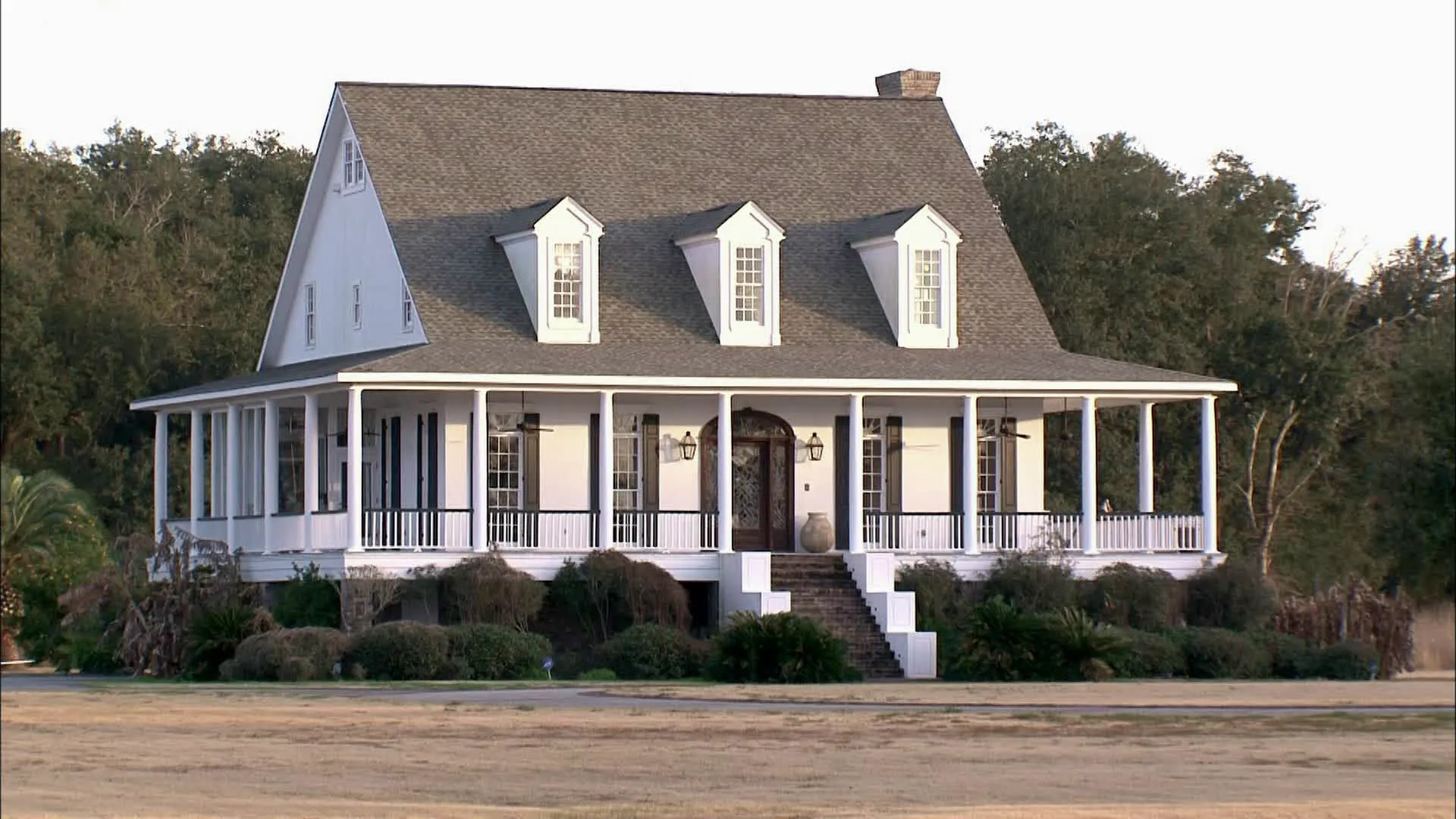 thumbnail - S1:E4 The Chicken Pox House