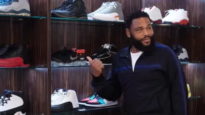 thumbnail - S8:E7 Sneakers by the Dozen