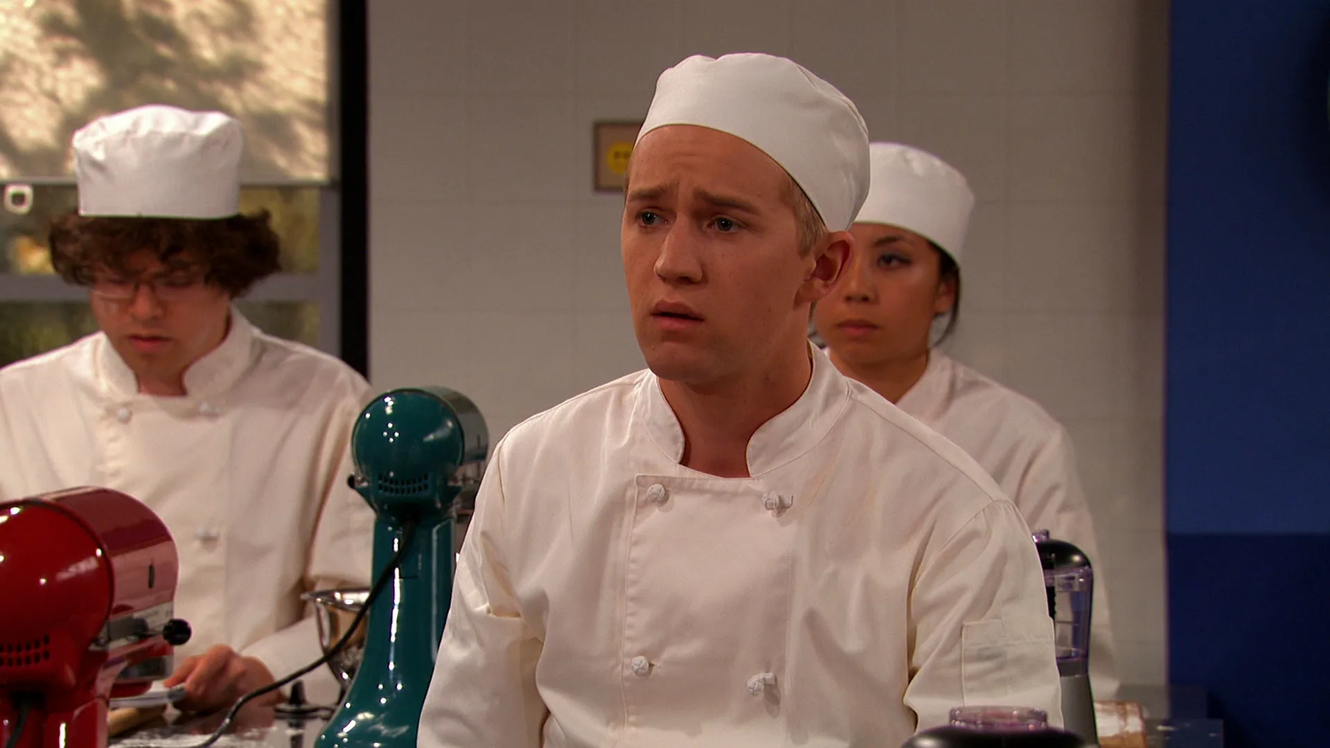 thumbnail - S4:E11 Teddy's Choice