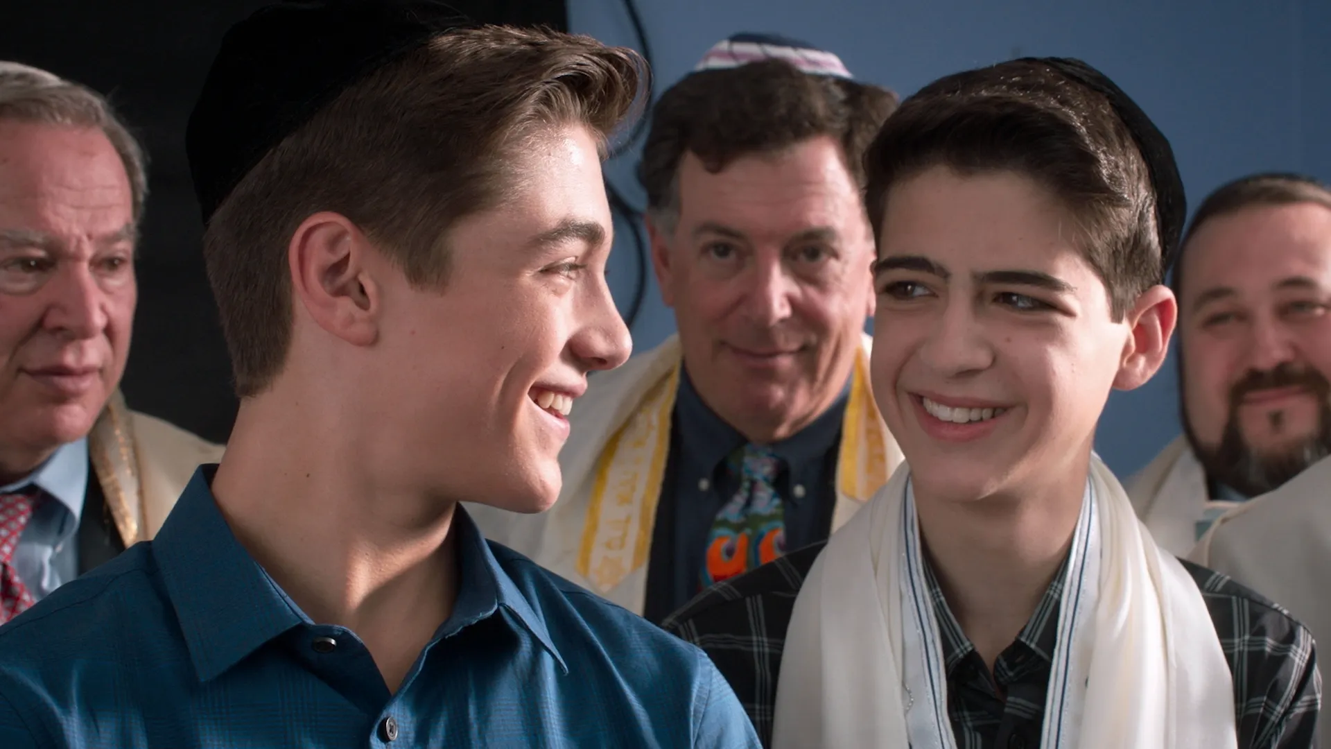 thumbnail - S3:E8 One in a Minyan