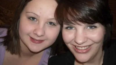 thumbnail - S3:E3 Tough Cookies