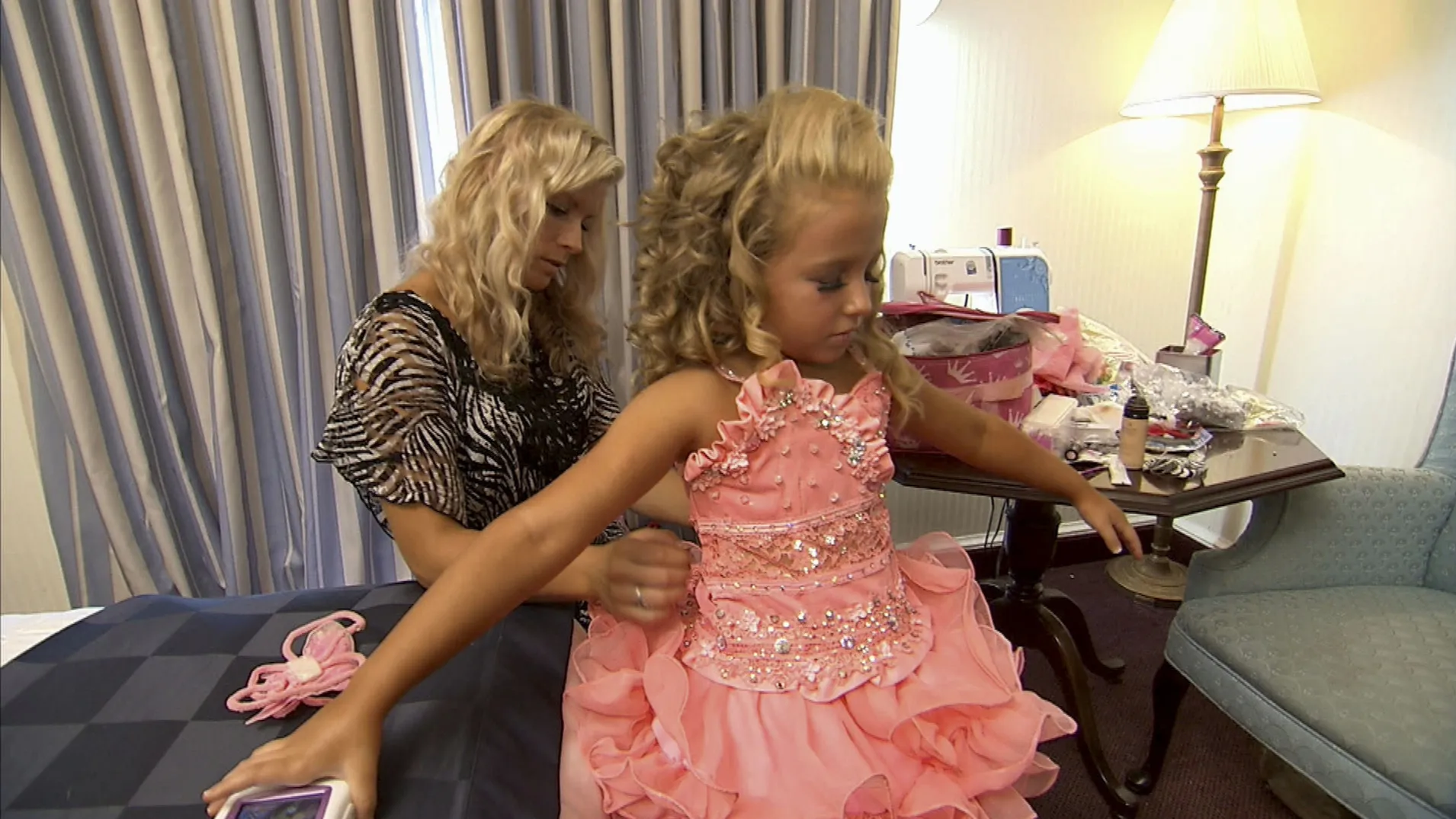 thumbnail - S8:E11 If I Were a Rich Girl Pageant