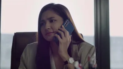 thumbnail - S1:E1 The Parcel