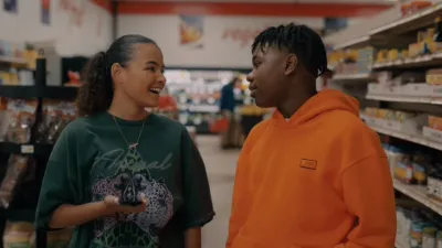 thumbnail - S1:E5 Huddle Up