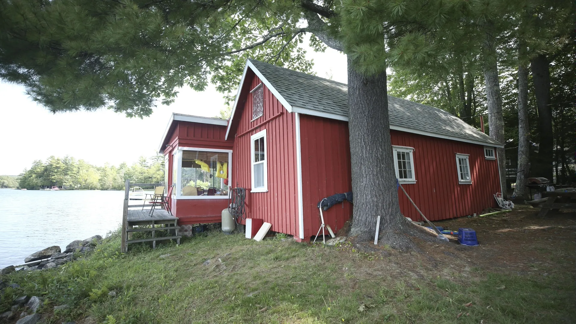 thumbnail - S6:E9 200-Year-Old Boathouse Revival