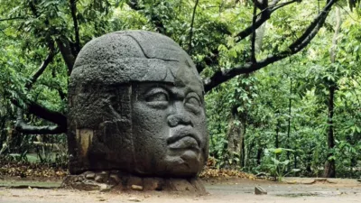 thumbnail - S21:E7 Mysteries of the Aztecs