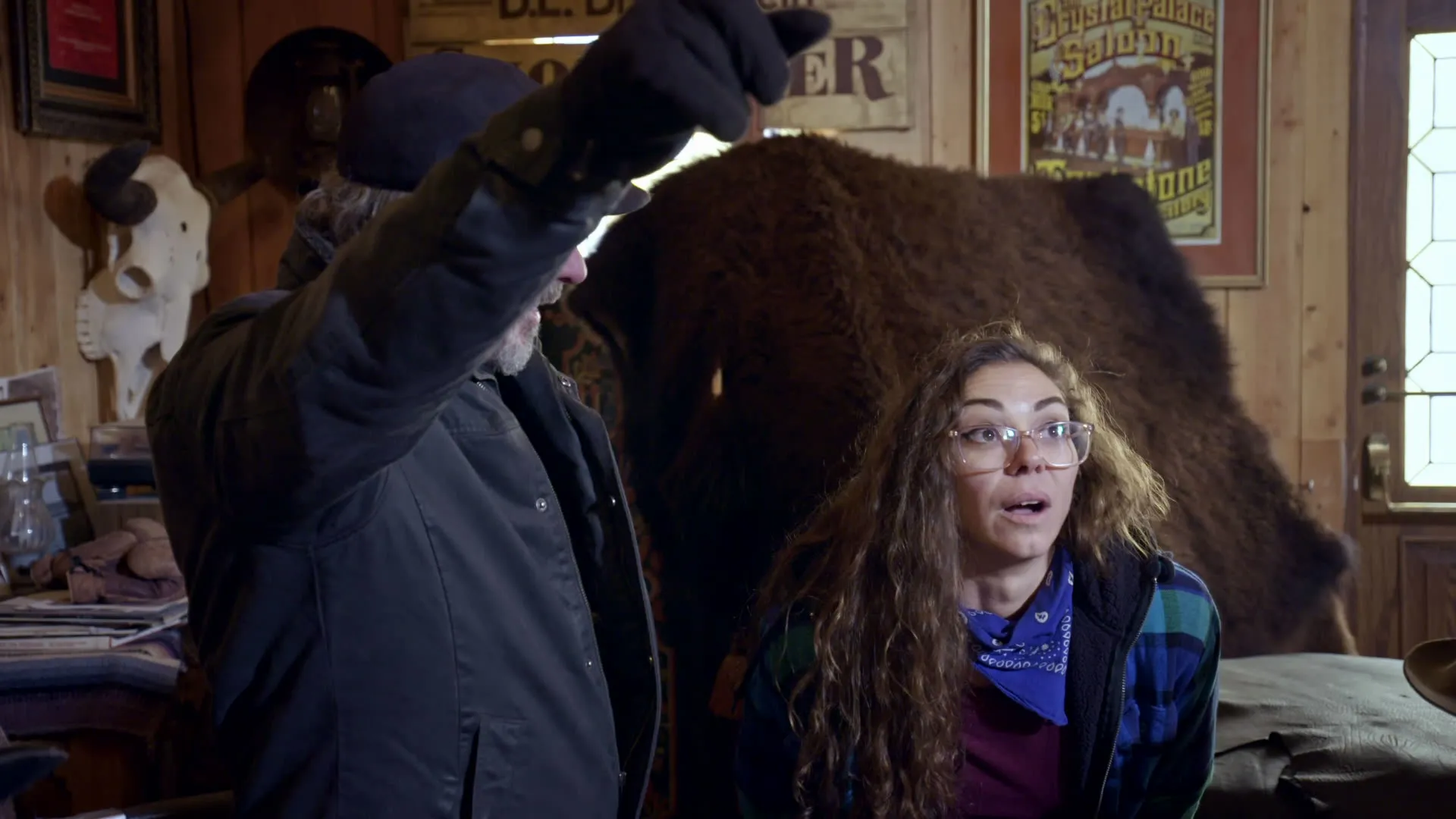 thumbnail - S2:E3 Hauling Ass