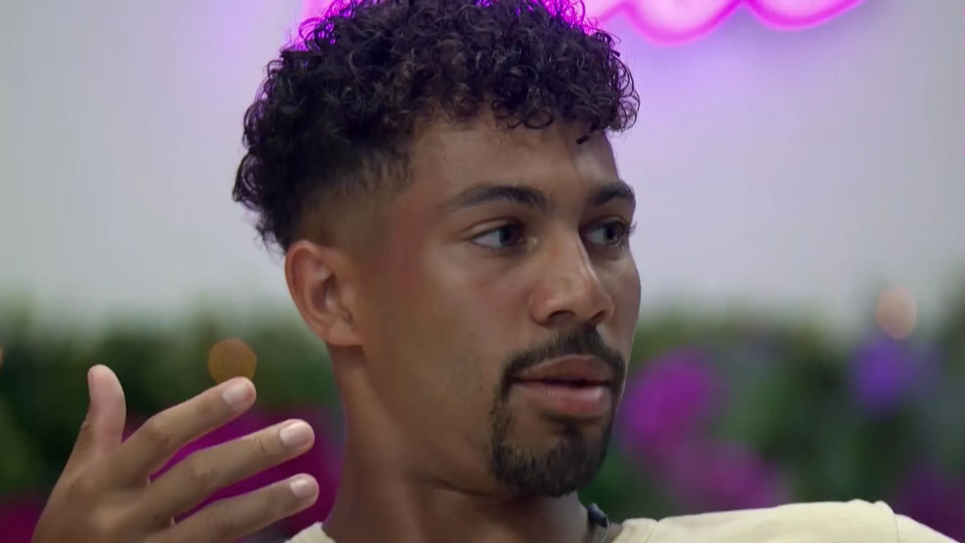 thumbnail - S3:E8 Episode 8