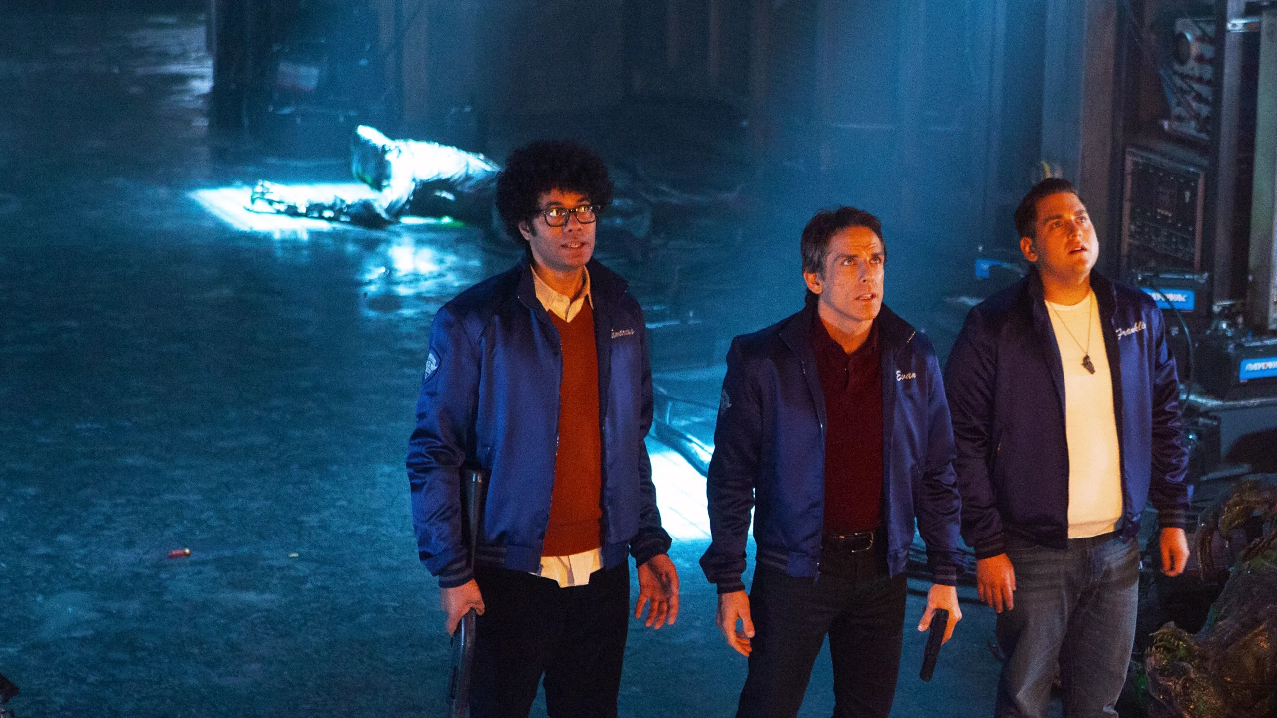 Vecinos Cercanos Del 3er Tipo