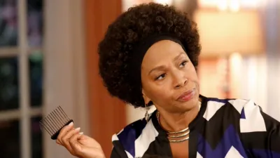 thumbnail - S1:E8 Oedipal Triangle