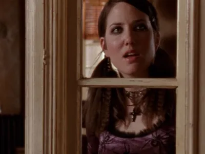 thumbnail - S4:E21 Felicity Interrupted