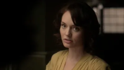 thumbnail - S2:E6 Somewhere Over the Rainbow