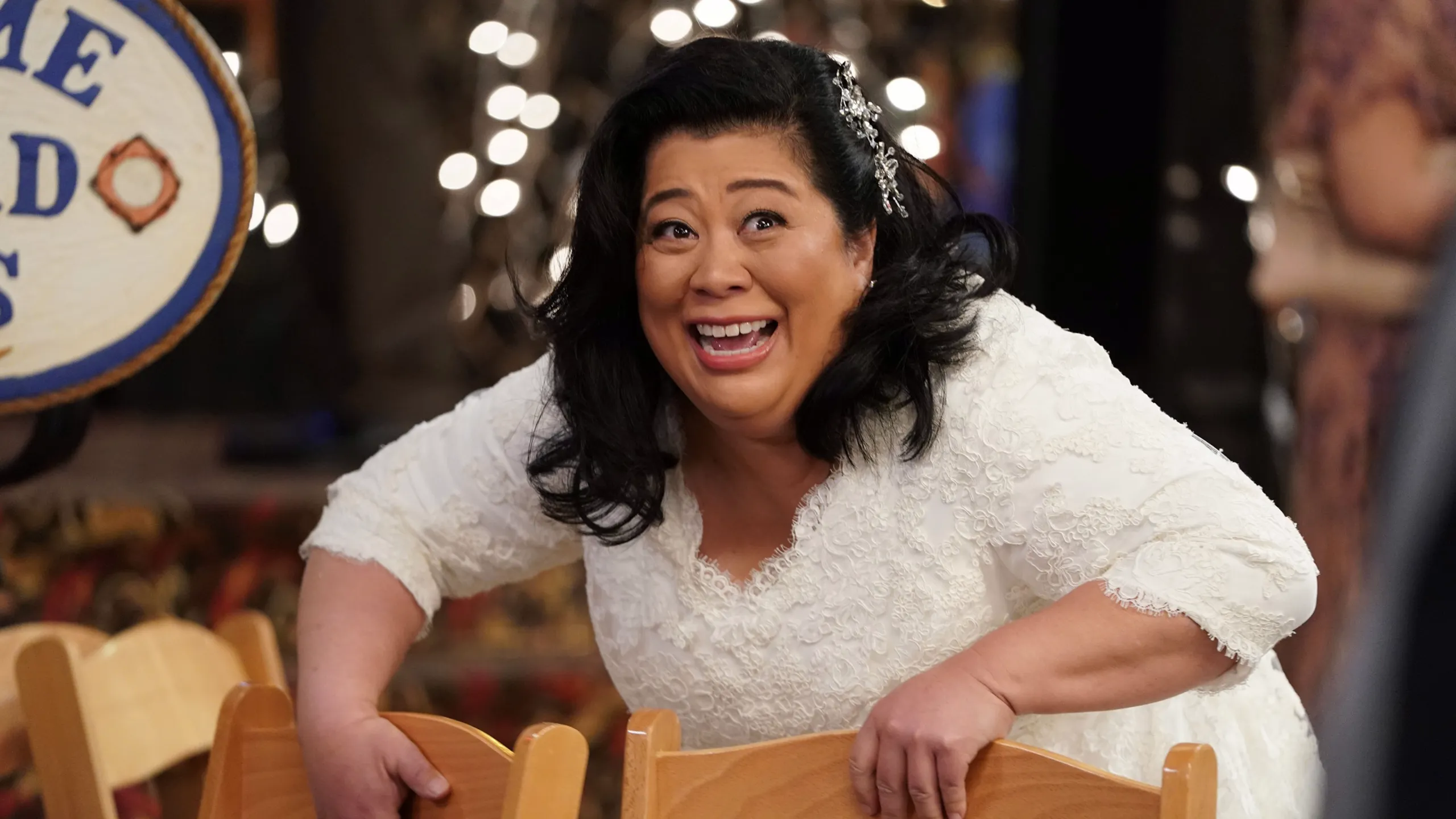 thumbnail - S5:E14 Sandra's Wedding