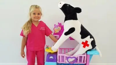 thumbnail - S1:E10 Diana and Roma in the Animal Kingdom!