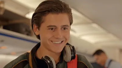 thumbnail - S3:E1 Stuck in a Christmas Road Trip