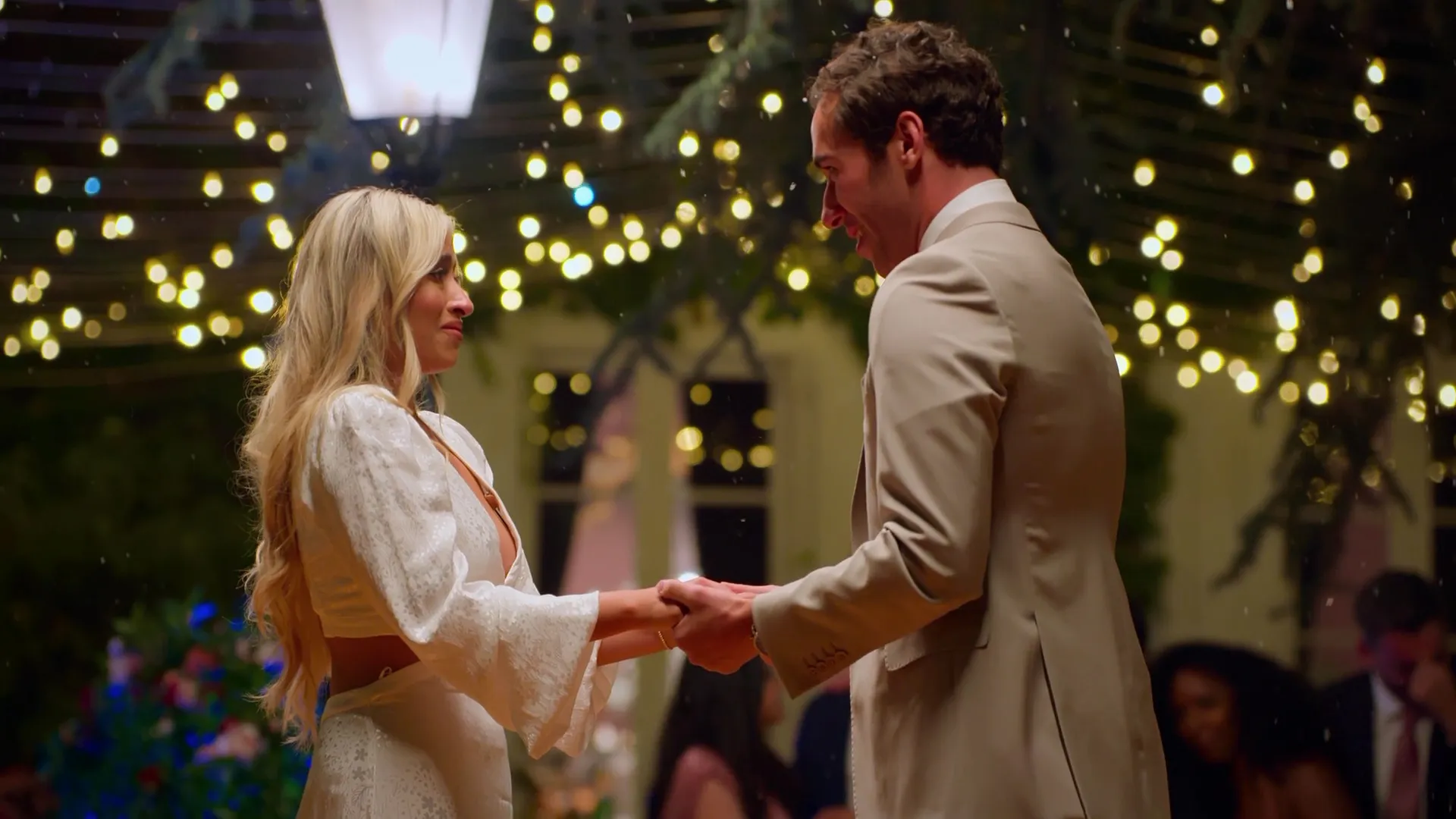 thumbnail - S1：第2話「ノー・ルーム・フォー・エラー」