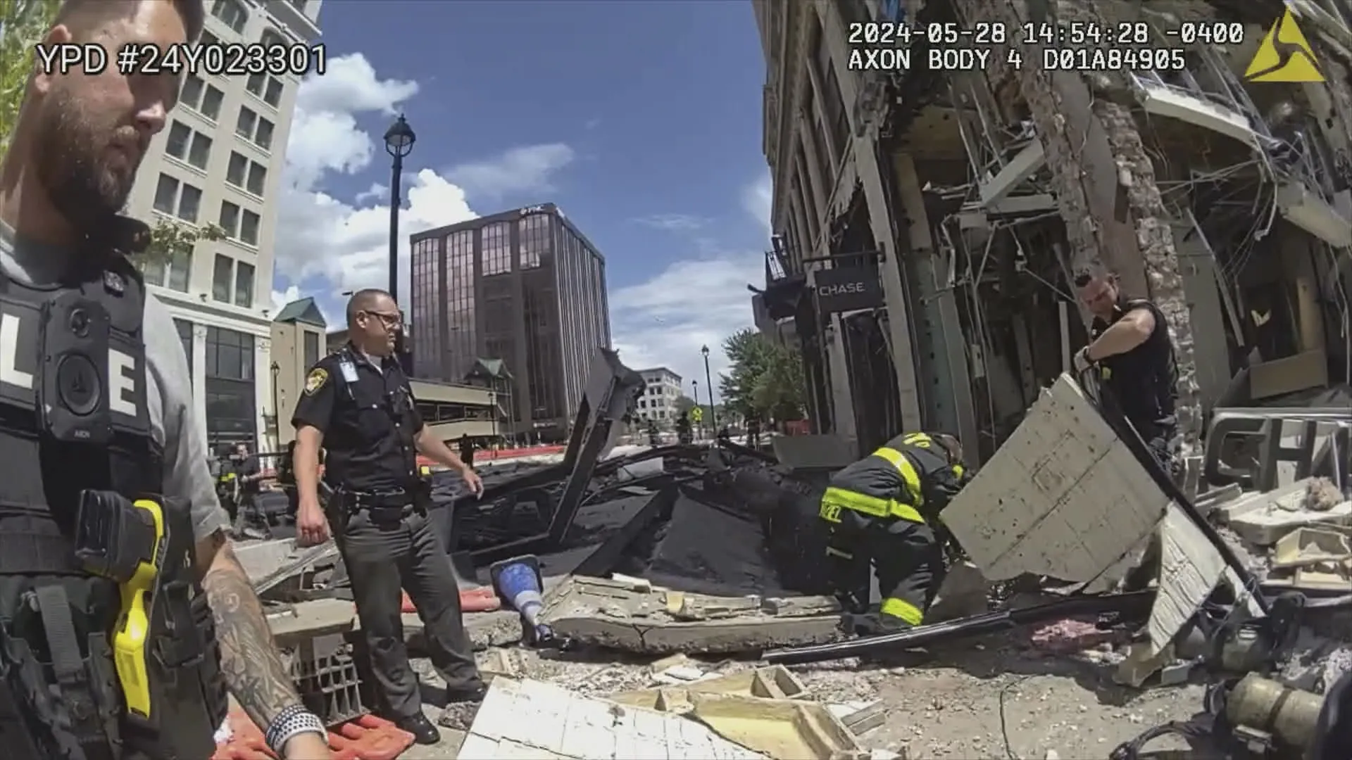 thumbnail - S9:E9 Bank Blast