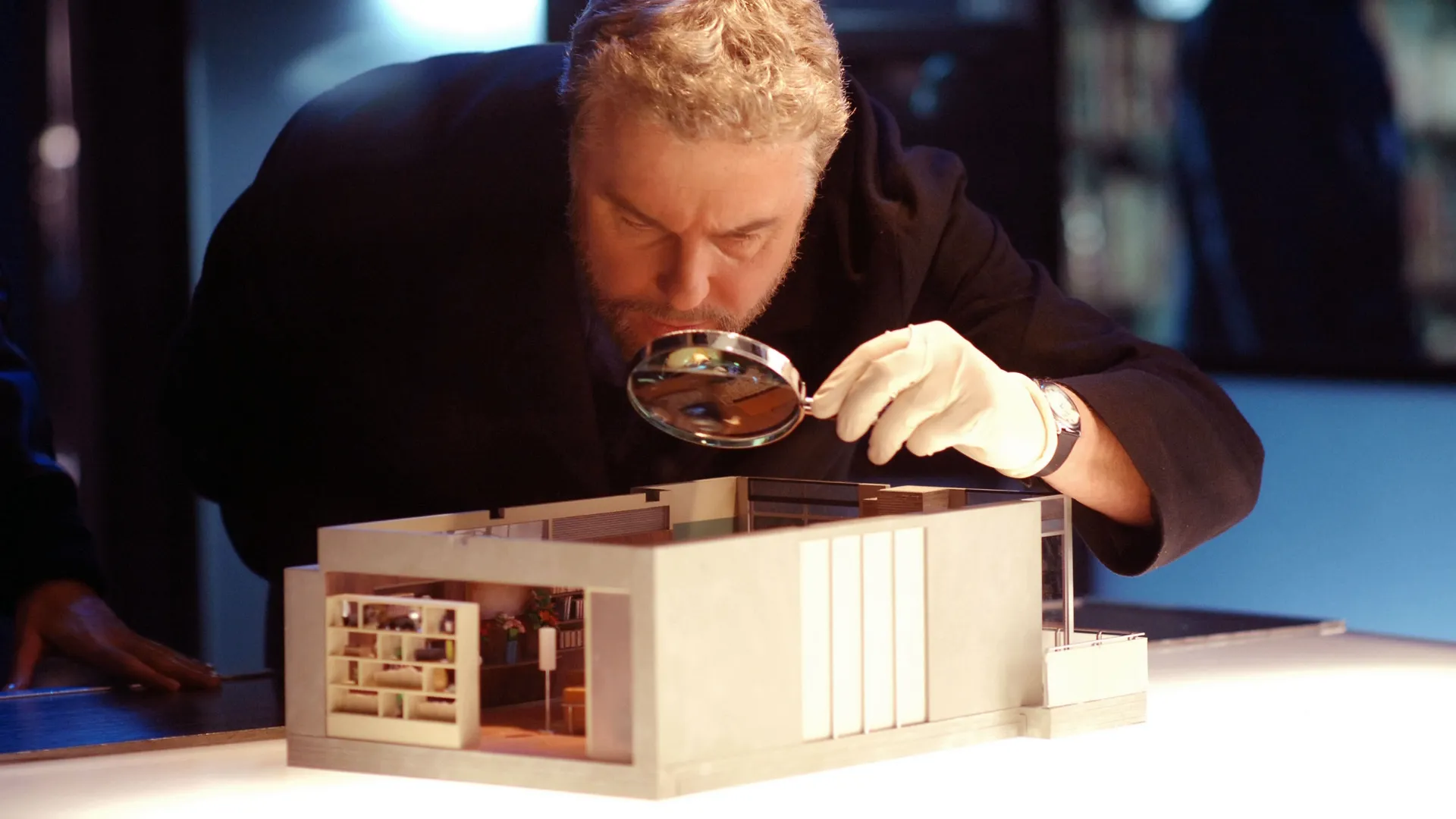 thumbnail - S7:E16 Monster In The Box