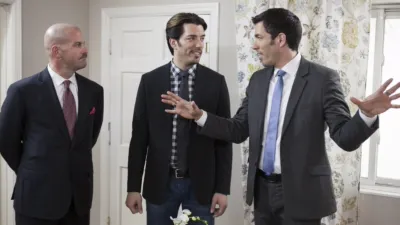 thumbnail - S1:E1 Battle of the Bros