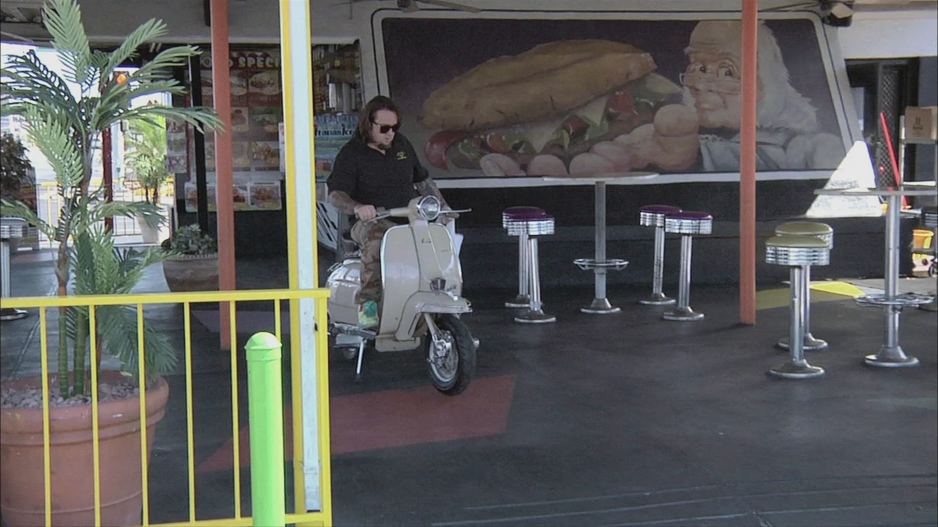 thumbnail - S5:E7 Two-Wheeled Wonders