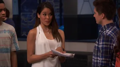 thumbnail - S4:E13 Bionic Action Hero: Part 1