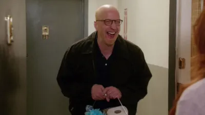 thumbnail - S3:E4 Rabbitversary