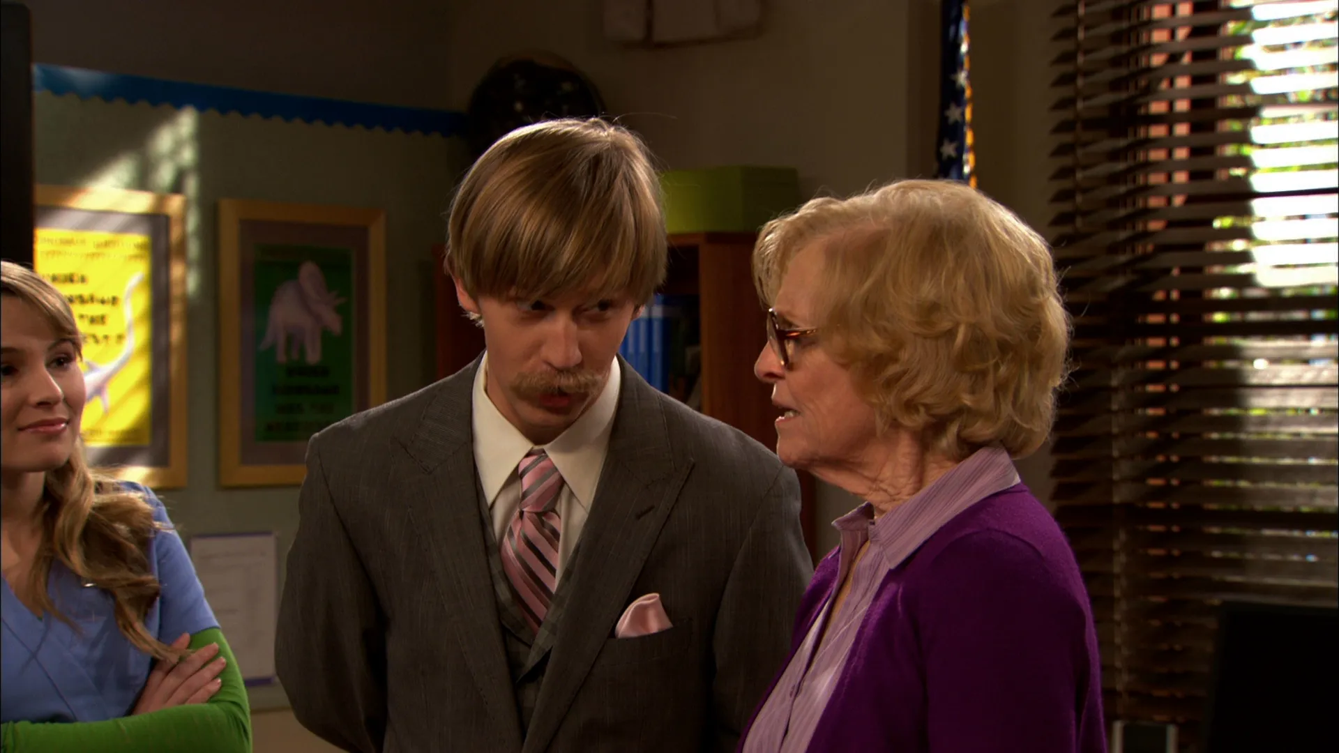 thumbnail - S2:E10 Meet the Parents