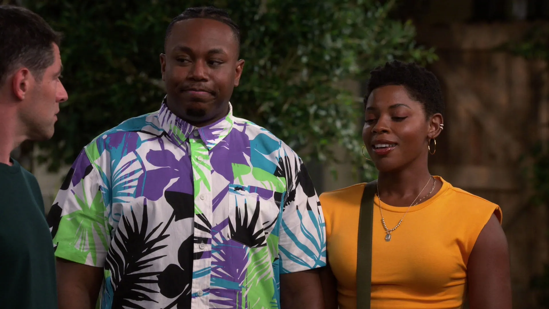 thumbnail - S5:E1 Welcome Back to the Neighborhood
